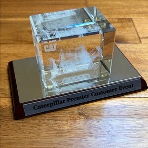 3D Glass etched Caterpillar Premier Customer Event Crystal with mirrored plaque